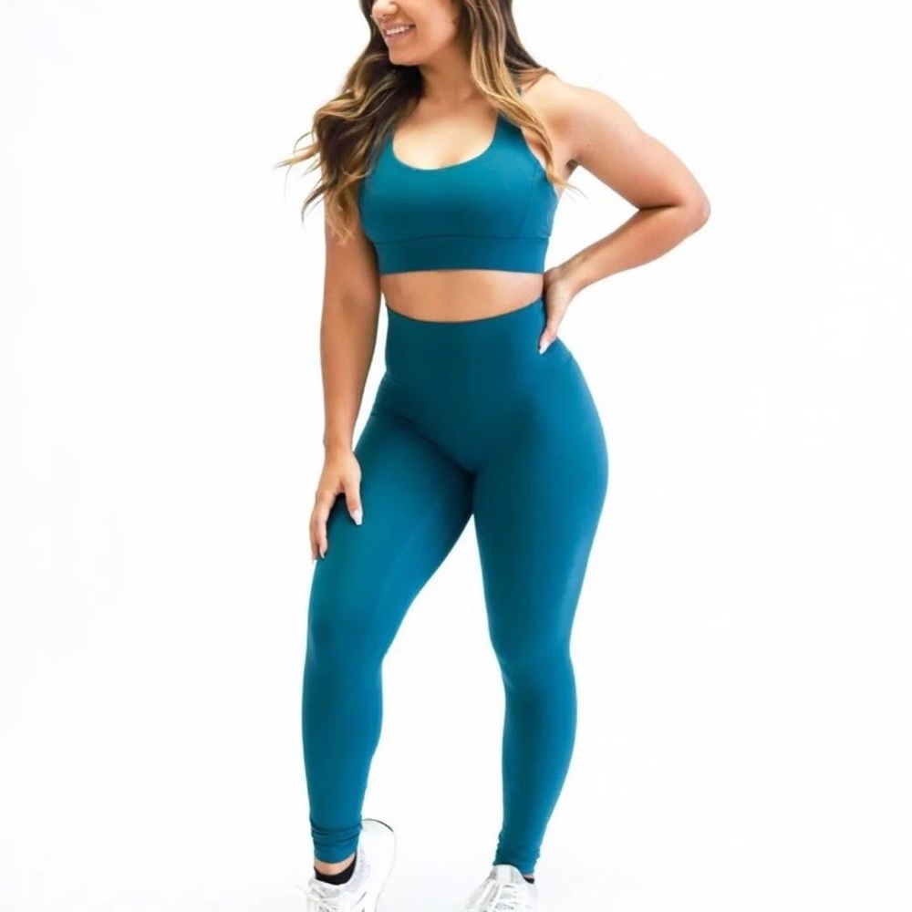 strong physiquez teal leggings